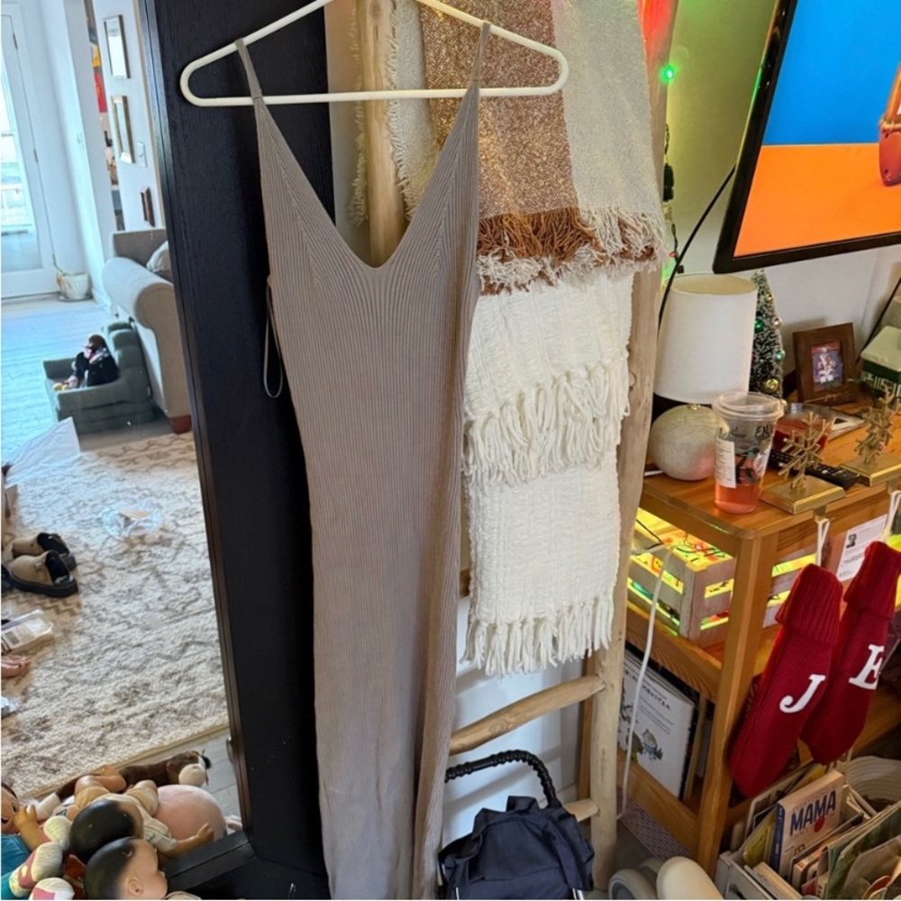 Freshman Ribbed Sleeveless Dress in Taupe